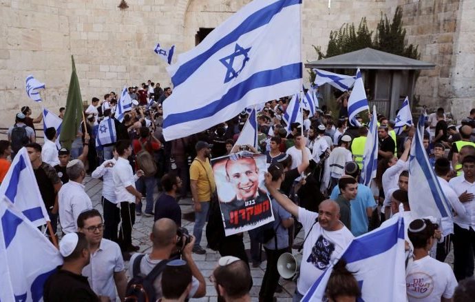 هآرتس: مسيرة الأعلام ستؤدي لمواجهات عنيفة بالقدس