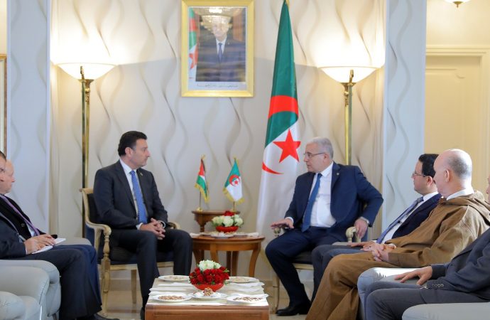 بوغالي يستقبل الصفدي ويؤكد تطابق الموقفين الأردني الجزائري دعماً لفلسطين