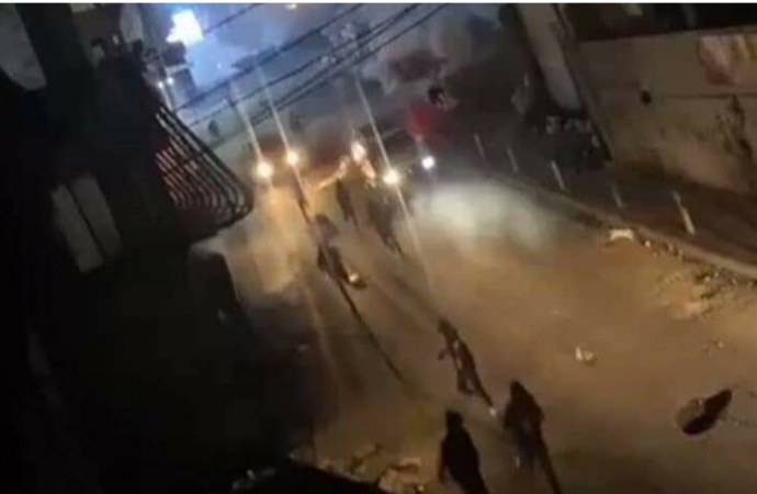 اشتباكات بين الفلسطينيين وقوات الاحتلال بمخيم شعفاط شمال القدس