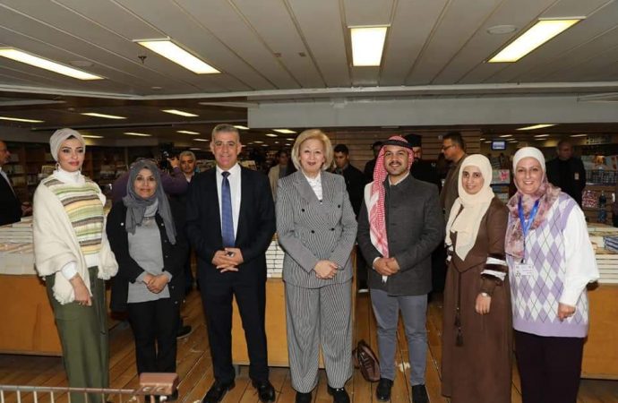 وزيرة الثقافة تزور جمعية سيدات بيت الورد بالعقبة