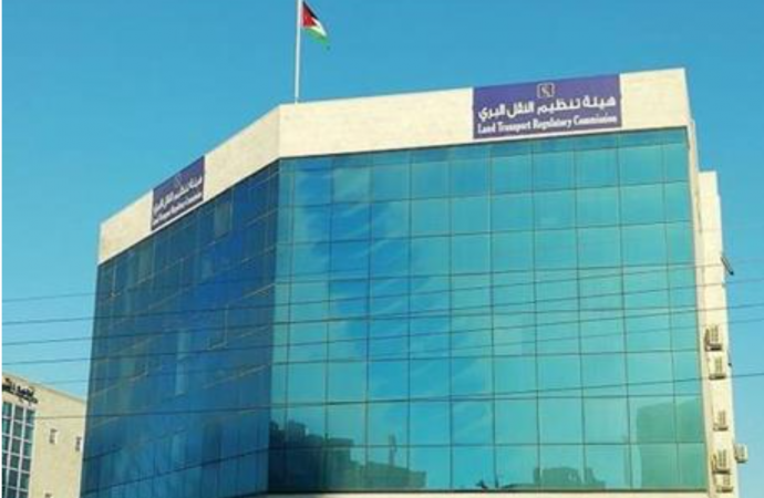 تجديد ترخيص 4 شركات للنقل بالتطبيقات الذكية