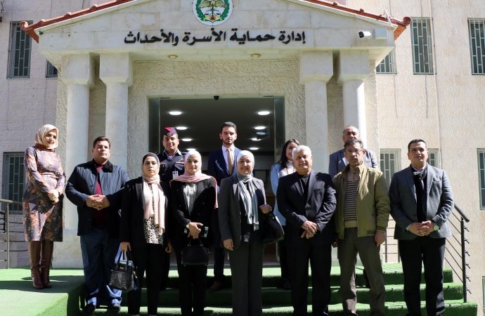 لجنة المرأة النيابية تزور إدارة حماية الأسرة والأحداث