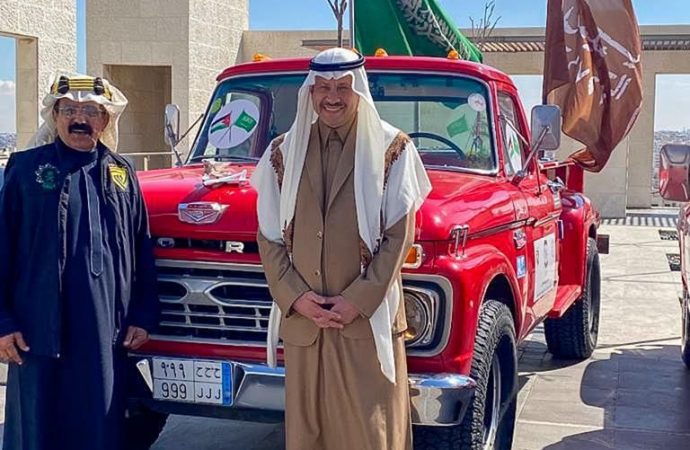 السفير السديري يستقبل وفد الإتحاد السعودي للسيارات والدراجات النارية