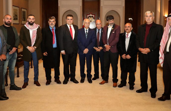 العيسوي يلتقي وفدا من أبناء وسطية إربد