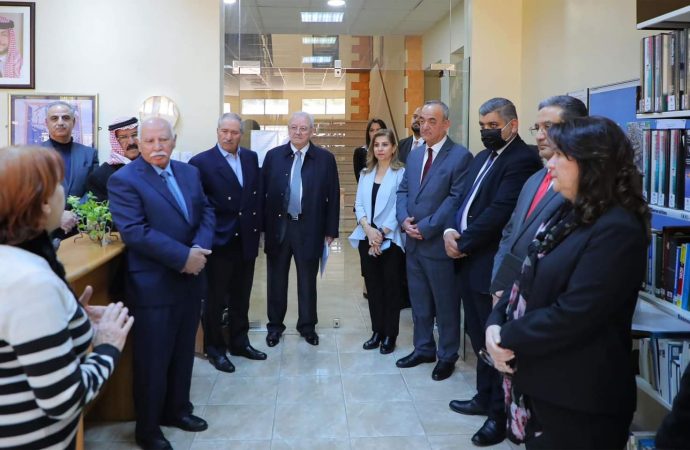 سياحة الأعيان تتطلع على برامج وخطط كلية عمون الجامعية