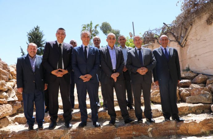 وزير السياحة يتفقد موقع رجم الملفوف الأثري