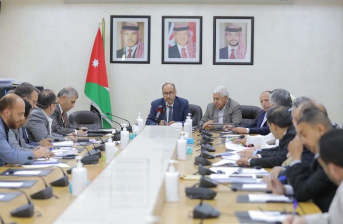 “مالية النواب” توصي بتحويل ملف التخلص من نفايات أماكن الحجر الصحي إلى القضاء