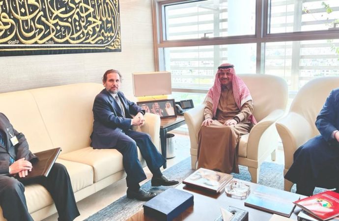 السفير السعودي يلتقي الأمير مرعد بن رعد