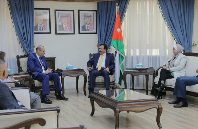 “البرلمانية الأردنية المصرية” تلتقي السفير المصري