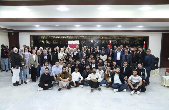 نادي أبناء الثورة العربية الكبرى يقيم إفطارا رمضانيًّا في “الأردنية”
