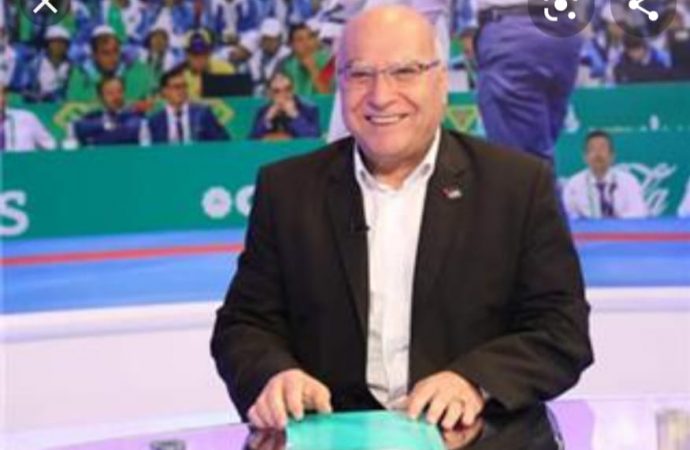 الاتحاد الآسيوي لكرة القدم يكرم المراقب الفاخوري