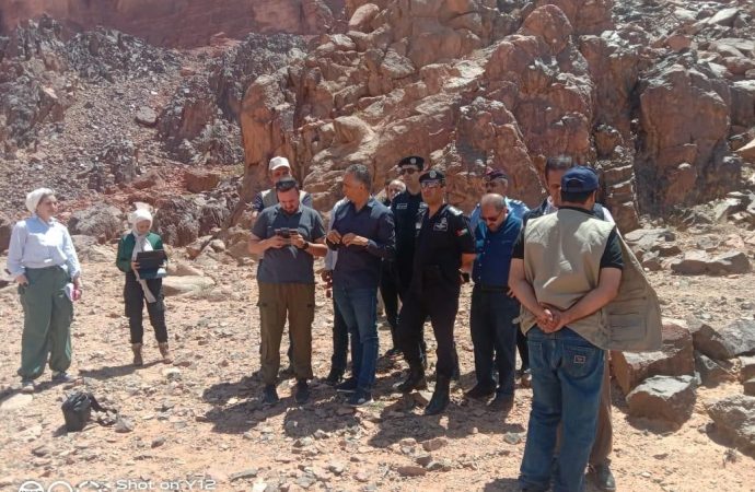 وزير السياحة يتفقد المخيمات والمسارات والمواقع الأثرية بوادي رم