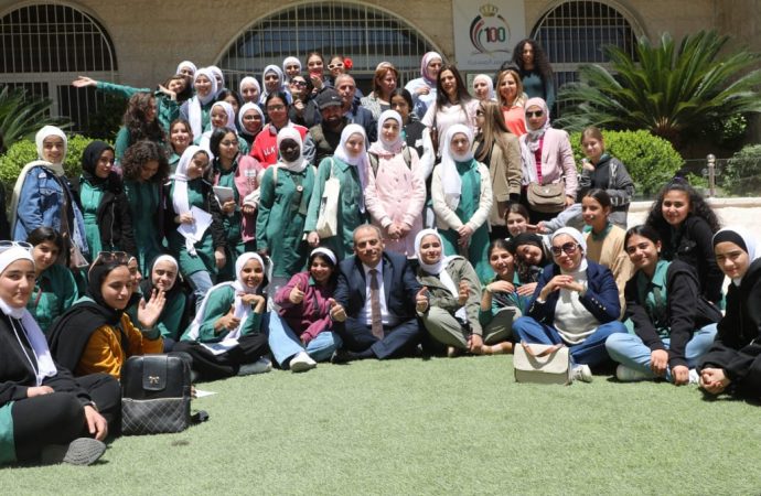 مبادرة مدرستي تنظم زيارة وفد طلابي الى المركز الوطني للبحوث الزراعية