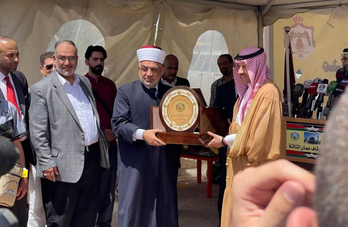 السفير السعودي يشارك في وداع أولى قوافل الحجاج الأردنيين