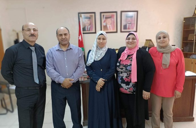 مديرة تربية مادبا تكرم اللجان المشاركة بامتحان الثانوية العامة 2023