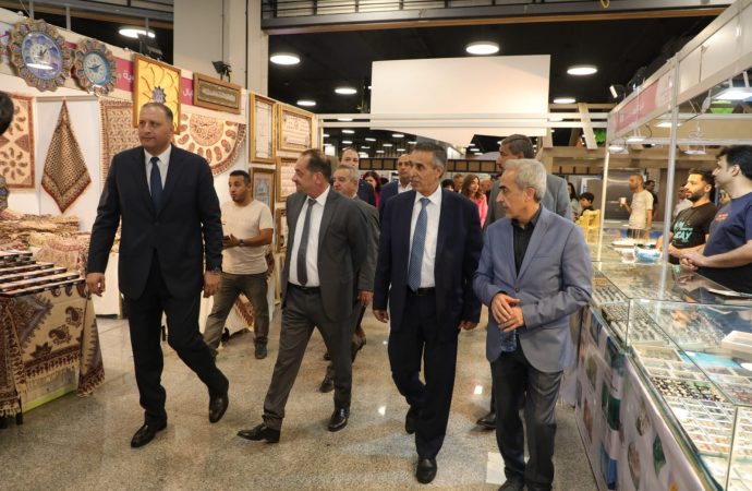 النائب المساعيد يفتتح مهرجان صيف عمان الدولي للتسوق