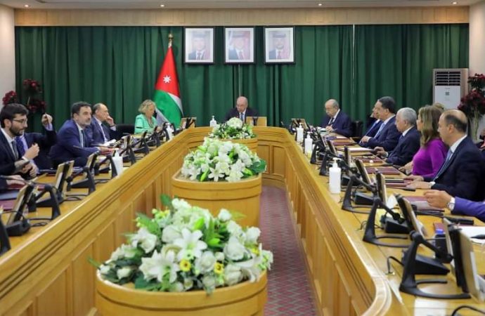 الفايز يؤكد عمق العلاقات الاردنية الايطالية
