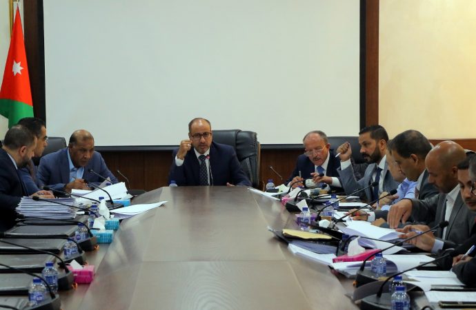 مالية النواب” تناقش استيضاحات ديوان المحاسبة المُتعلقة ببلديات إقليم الوسط