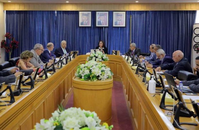 تربوية الأعيان تلتقي رئيس هيئة اعتماد مؤسسات التعليم العالي