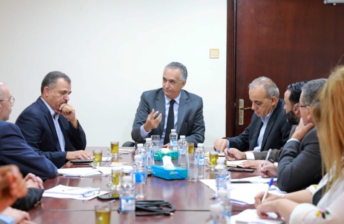 وزير السياحة والآثار يلتقي رئيس جمعية النقل السياحي