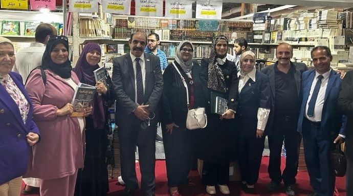 اشهار كتاب “زوايا ثقافية” في معرض عمان الدولي للكتاب