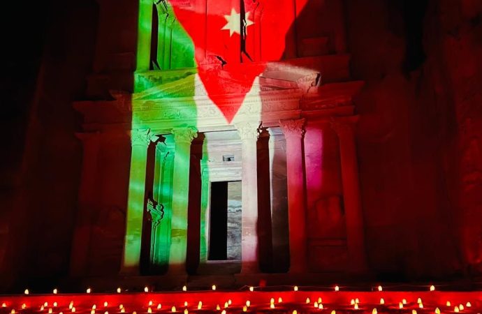 البترا تواصل حركة السياحة رغم الظروف المحيطة