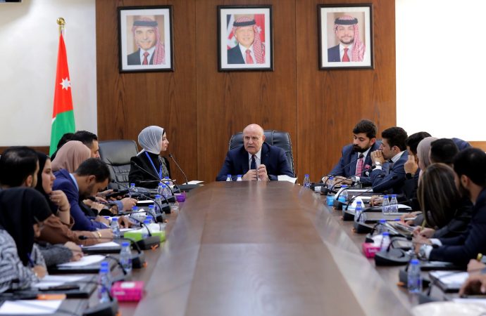 المجالي – لا سبيل لتحقيق السلام في المنطقة إلا بحل الدولتين