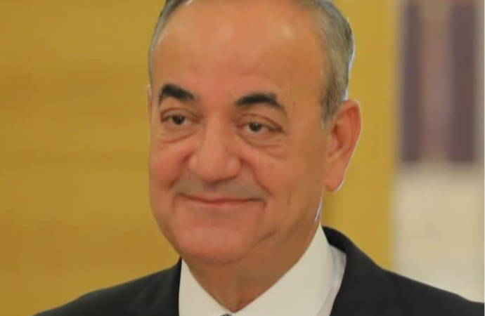 الهندي يكتب – قم للمعلم وفِهِ التبجيلا كاد المعلم أن يكون رسولا