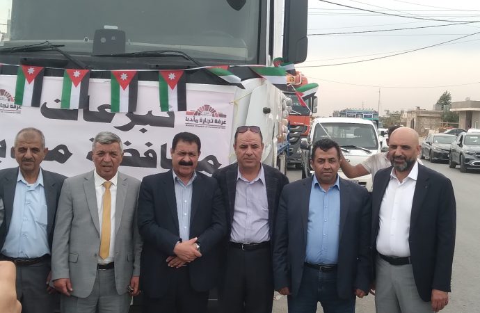 محافظ مادبا يطلق أول قافلة إغاثة إلى قطاع غزة