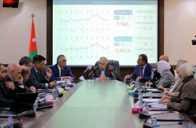 “سياحة النواب” تطلع على برامج وخطط وزارة السياحة
