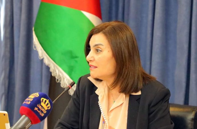 تربوية الأعيان تطلق مبادرة” ويبقى التعليم حيًّا “