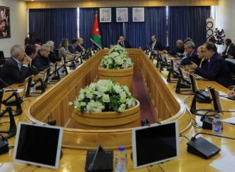 خارجية الأعيان تُناقش أبرز تطورات الساحة الفلسطينية