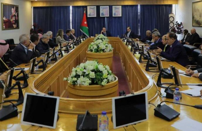 خارجية الأعيان تُناقش أبرز تطورات الساحة الفلسطينية