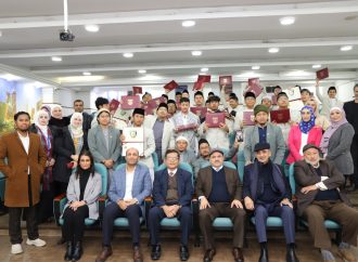 تخريج الطلبة الاندونسيين المشاركين ببرنامج اللغة العربية في البلقاء التطبيقية