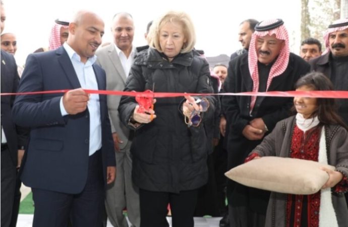 وزيرة الثقافة تطلق مشروع القراءة للجميع مكتبة الأسرة من بلدية ام الرصاص