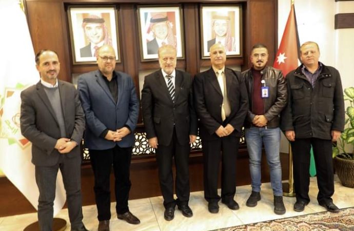 الكوفحي و الملكاوي يبحثان خطط بلدية اربد الإعلامية واعمال وانجازات ومشاريع البلدية