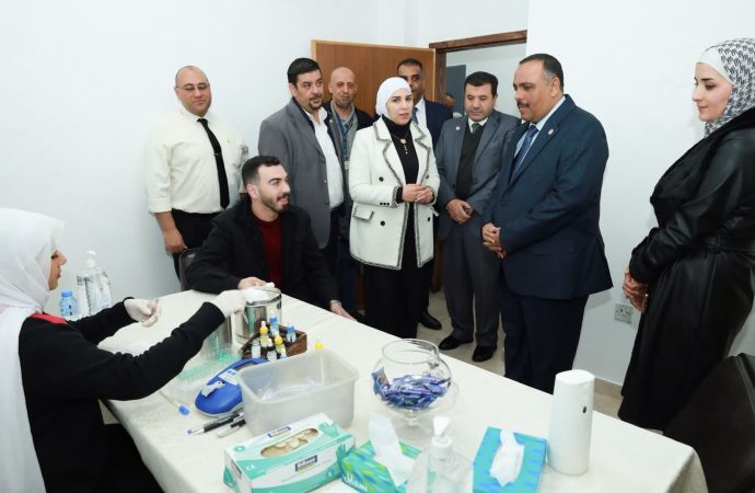 جامعة العلوم الإسلامية العالمية تنظم حملة للتبرع بالدم لأهالي غزة