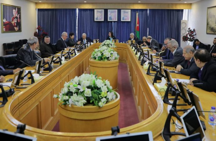 “تربوية الأعيان” تبحث تحديات جامعة اليرموك