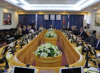 مالية الأعيان تبحث ومحافظ البنك المركزي السياسة النقدية