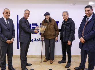 القيسي يكرّم أقدم دليل سياحي في المملكة