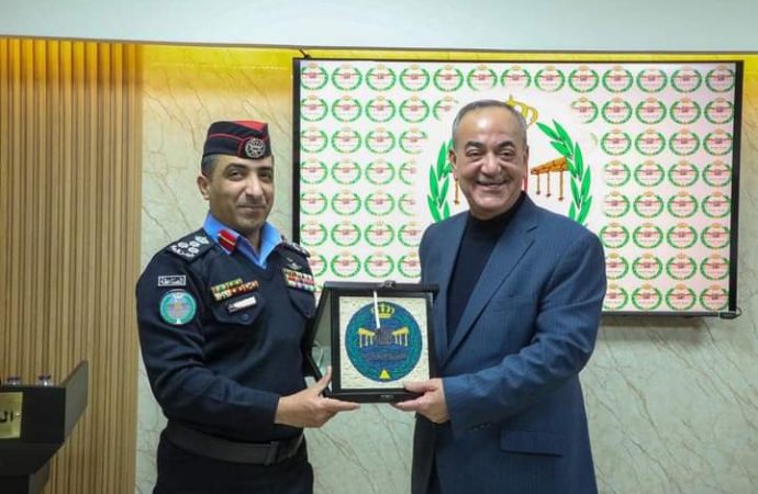 “لجنة السياحة والتراث في مجلس الأعيان تزور إدارة الشرطة السياحية”