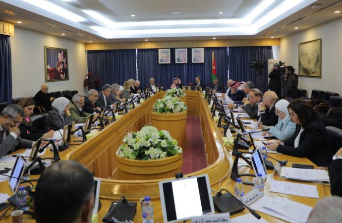 مشتركة في الأعيان تُقر معدل “ضمان حق الحصول على المعلومات”