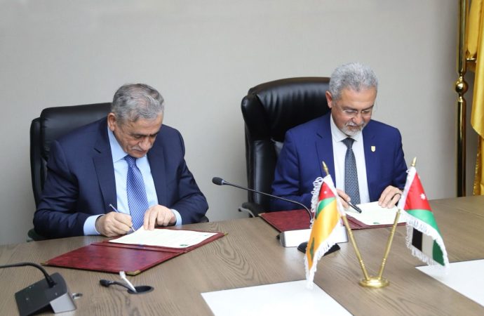 الأردنية” و”بيروت العربية” تبحثان أوجه التعاون المشترك بين الطرفين