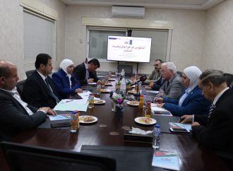 “تربية النواب” تطلع على استراتيجات “تطوير المناهج”