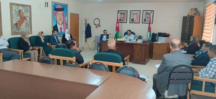 القضاة يؤكد على أهمية العمل التشاركي مع مجلس التطوير التربوي في مادبا