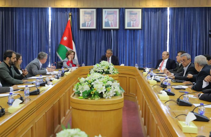 “الحوار الوطني في الأعيان” تلتقي وزير الشباب