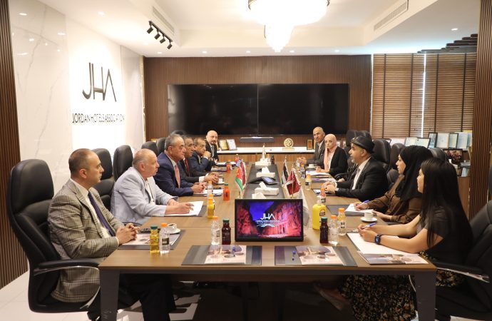 جمعيتا الفنادق و”مكافحة المخدرات” تتفقان على التعاون لتعزيز جهود التوعية