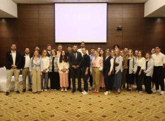 100 طالب وطالبة طب اجانب يشاركون في برنامج EXCHANGE SCORA