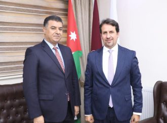وزير الزراعة يطلع على انجازات المركز الوطني في تطوير البحث العلمي