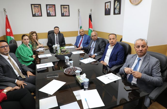 وزير الزراعة يطلع على خطط وبرامج تطوير الشركة الأردنية الفلسطينية “جباكو”